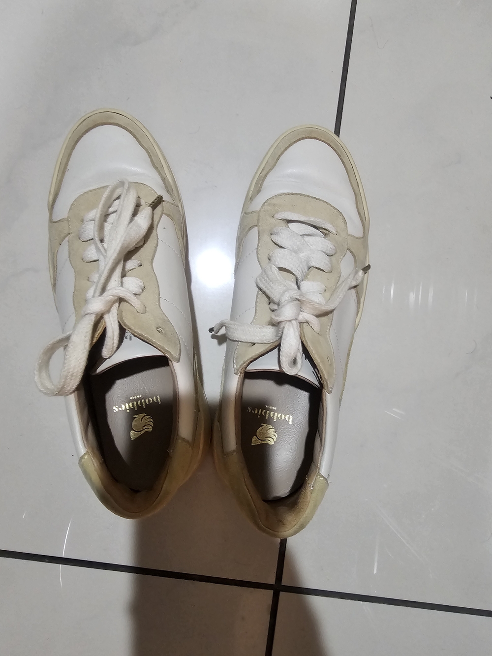 Women’s White & Beige Leather Sneakers